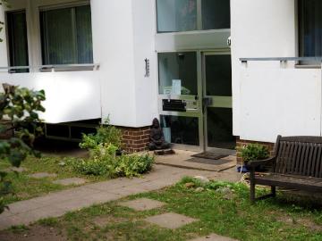 2.5 Room Apartment | Balcony, Workspace & Excellent Transport Links | Berlin Wannsee
