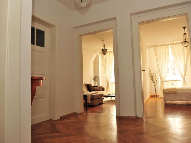 2,5 room apartment in Rotkreuzplatz, Munchen Amsterdam Apartments for Rent