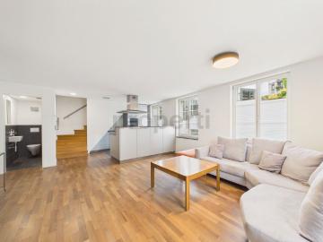 2.5 room duplex apartment in Frauenfeld: Old building charm, Minergie & waterfront seating