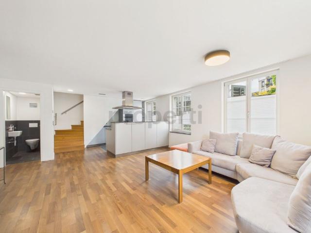2.5 room duplex apartment in Frauenfeld: Old building charm, Minergie & waterfront seating
