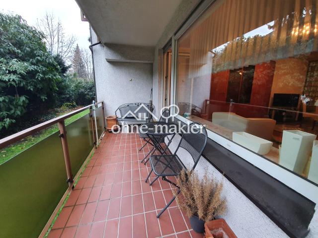 2,5 Raum Altenbochum, ruhig, grün, zentral, Balkon, Parkett, frisch renoviert, Wanne + Dusche