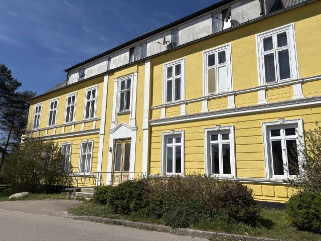2,5 Zi, süße Dachgeschosswohnung, WC und Bad separat, neue EBK