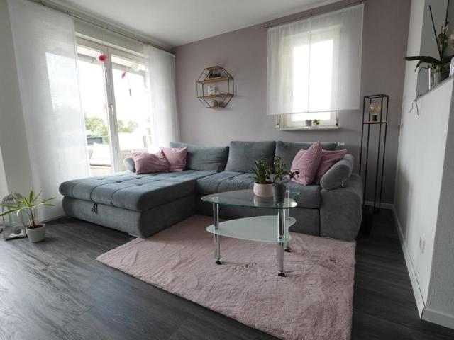 2,5 Zi Whg. S Stammheim, mit Balkon + Garage, provisionsfrei
