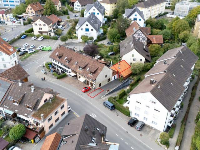 2.5 Zimmer Maisonettewohnung mit eigenem Sitzplatz und einem Aussenparkplatz