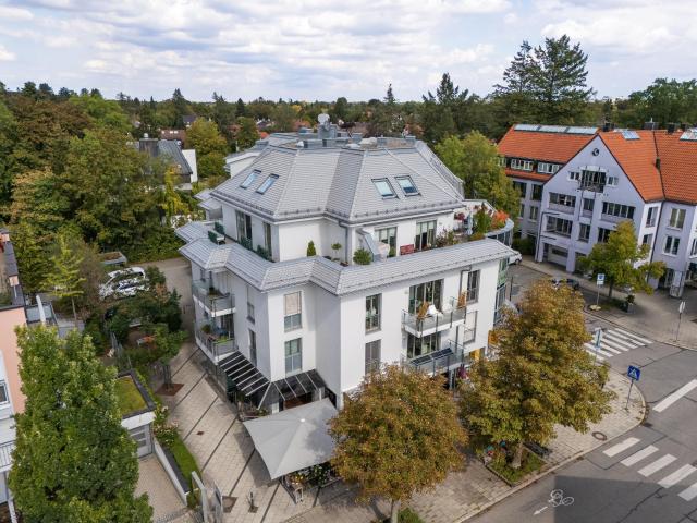 2,5 Zimmer Maisonette im Zentrum von Planegg – große Dachterrasse & ca. 210 m zur S Bahn