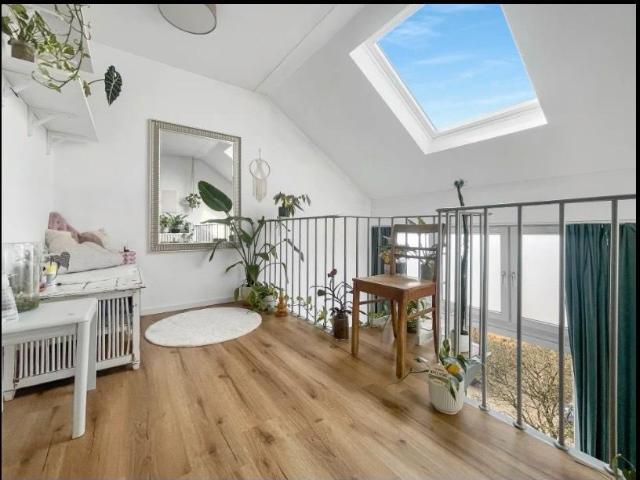 2,5 Zimmer Maisonette Wohnung mit Galerie, Loggia & Wintergarten