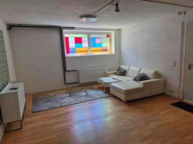 2,5 Zimmer möblierte Souterrainwohnung 100 m² FFM Praunheim