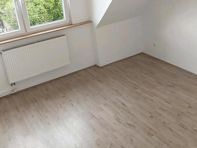 2,5 Zimmer Dachgeschoss Wohnung