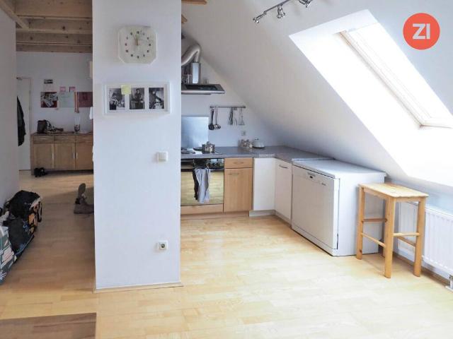 2,5 Zimmer Dachgeshosswohnung in Urfahr Top Infrastruktur