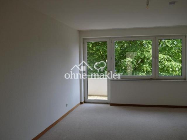 2,5 Zimmer, gut belichtet mit Balkon