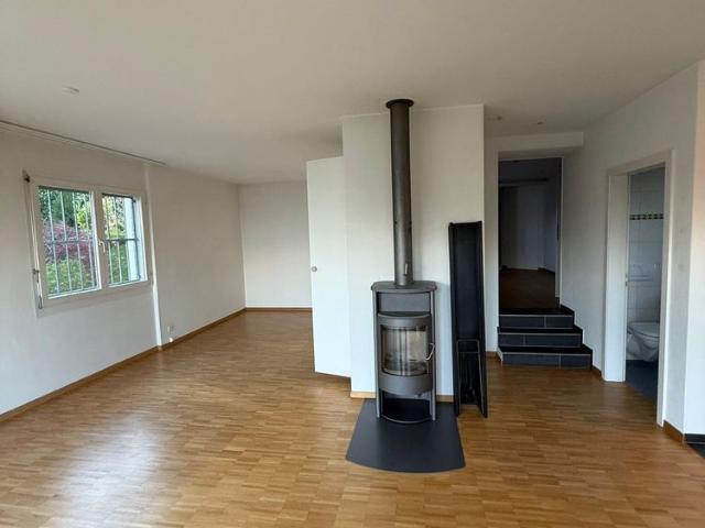 2.5 Zimmer Gartenwohnung mit Seesicht und grosser Terrasse