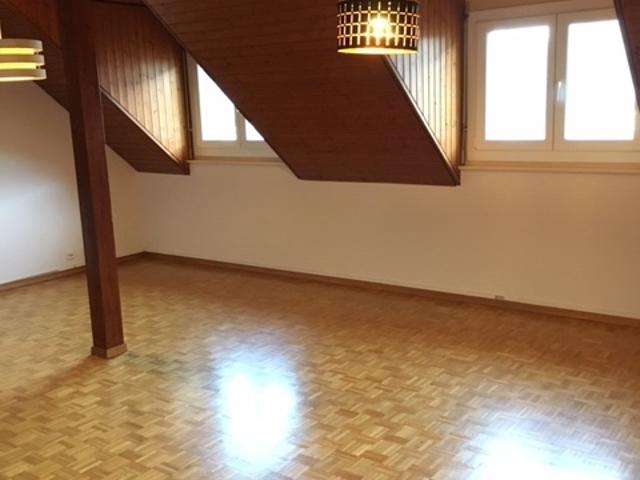 2,5 Zimmer im 5. Stock in Bex