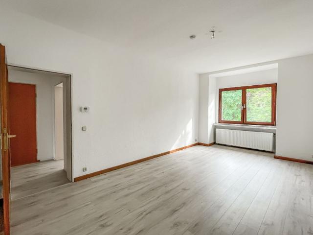 2,5 Zimmer – vollständig renoviert – Balkon – Einbauküche
