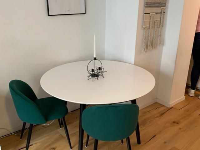 2,5 Zimmer Wohnung gegenüber den Bilker Arkaden sehr zentral, Dusseldorf Amsterdam Apartments for Rent