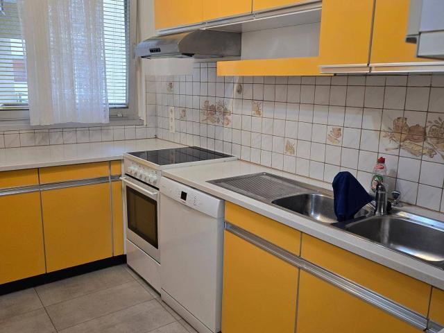 2,5 Zimmer Wohnung in Ruhelage und U Bahnnähe