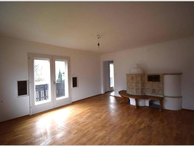 2,5 Zimmer Wohnung mit Balkon und Einbauküche