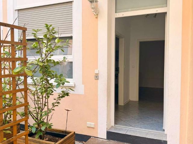 2,5 Zimmer Wohnung mit EBK in Neustadt Zentrum