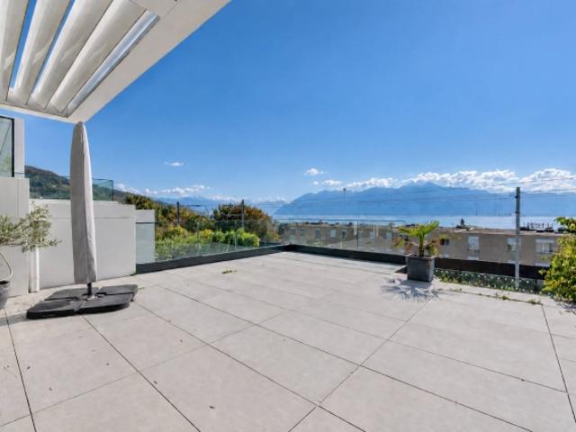 2,5 Zimmer Wohnung mit einer Terrasse von 46 m² in einem Luxusgebäude