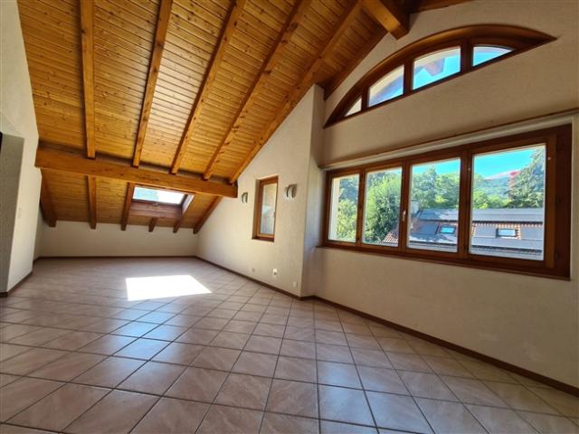2,5 Zimmer Wohnung mit Garten