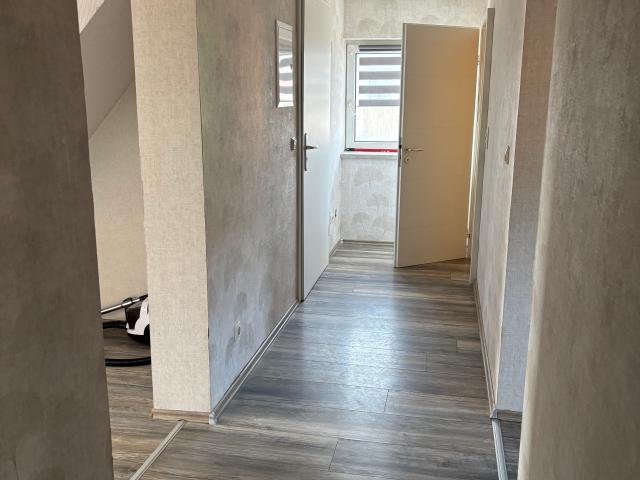 2,5 Zimmer Wohnung mit Garten und Keller in Menteroda