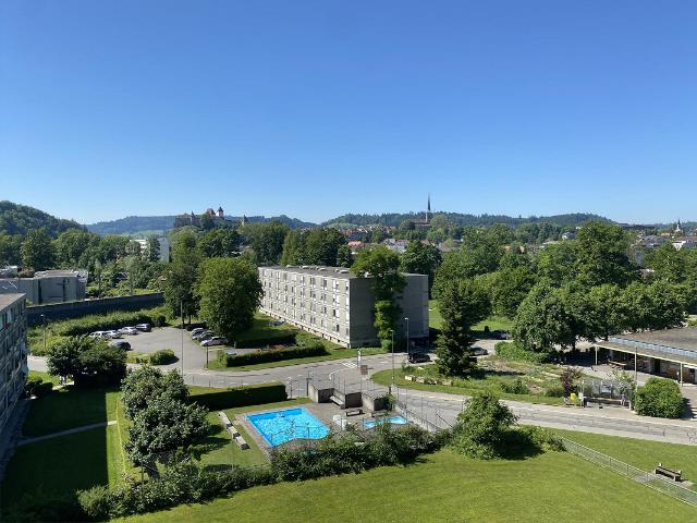 2.5 Zimmer Wohnung mit grossem Balkon und schöner Aussicht