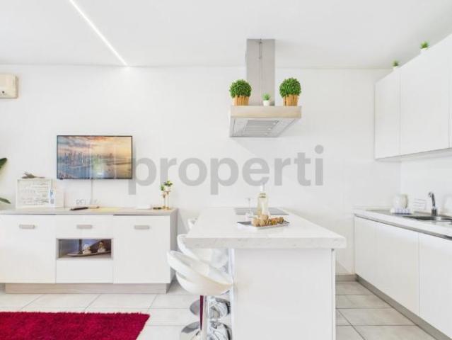 2,5 Zimmer Wohnung mit Seeblick und Gemeinschaftspool ideal als Hauptwohnsitz, Zweitwohnsitz oder als Investition für Kurzzeitvermietungen!