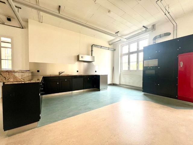 2.5 Zimmer, 180 m², EG