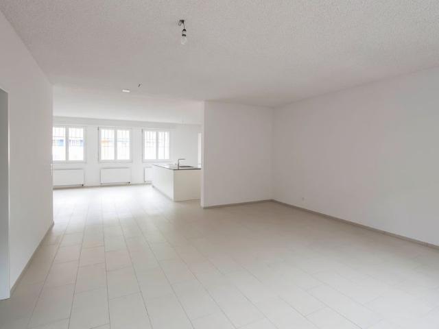 2.5 Zimmer, 100 m², EG