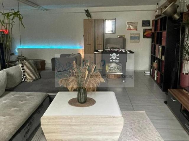 2.5 Zimmer, 100 m², 1. Stock