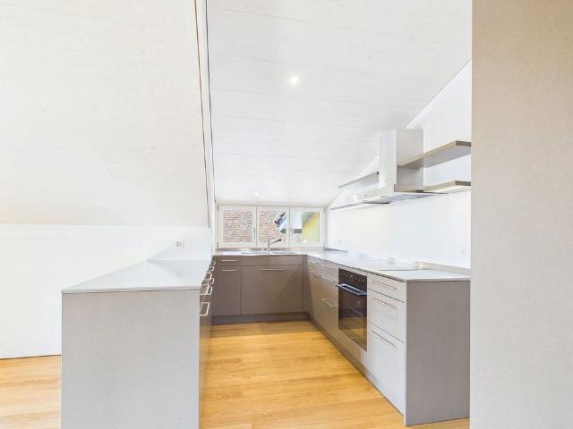 2.5 Zimmer, 100 m², 1. Stock