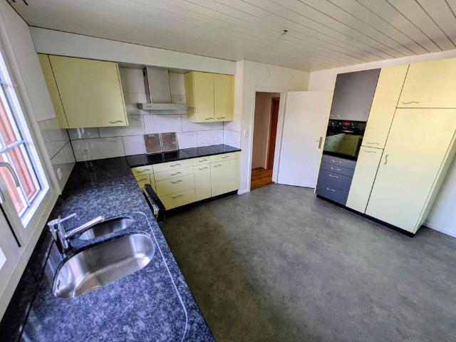 2.5 Zimmer, 100 m², 2. Stock