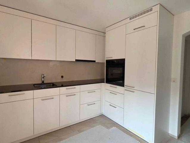 2.5 Zimmer, 100 m², 4. Stock
