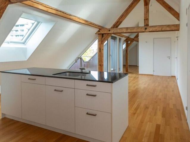 2.5 Zimmer, 107 m², 4. Stock