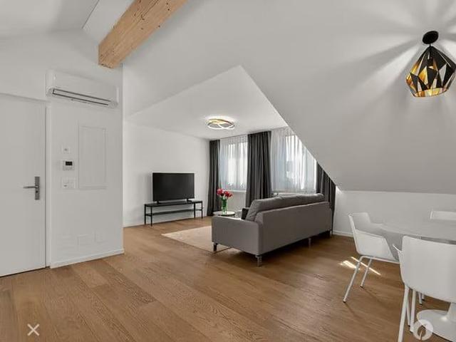 2.5 Zimmer, 105 m², 5. Stock