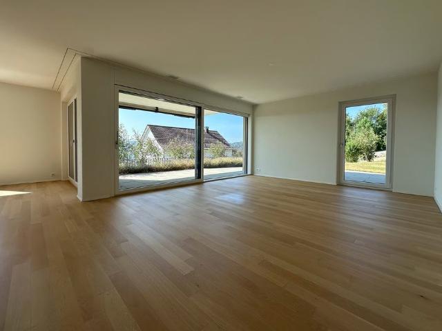 2.5 Zimmer, 108 m², EG