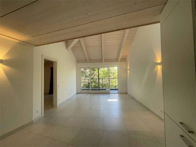 2.5 Zimmer, 108 m², 3. Stock