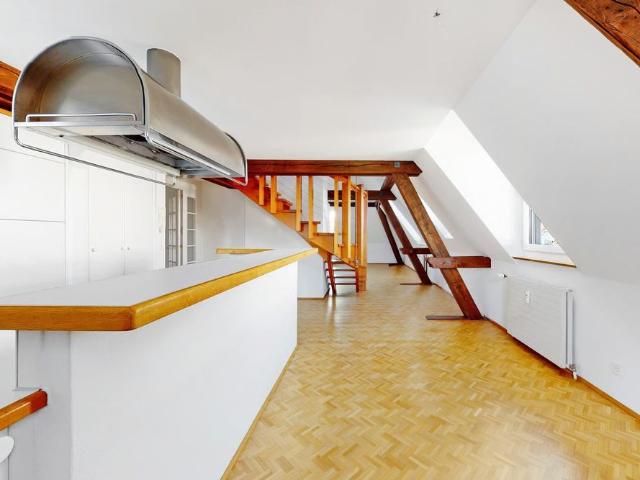 2.5 Zimmer, 114 m², 4. Stock
