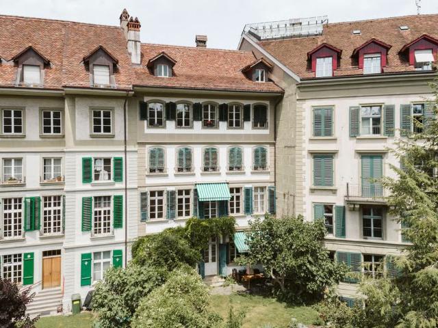 2.5 Zimmer, 115 m², 1. Stock