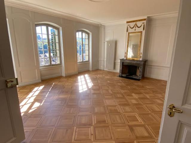 2.5 Zimmer, 115 m², 1. Stock
