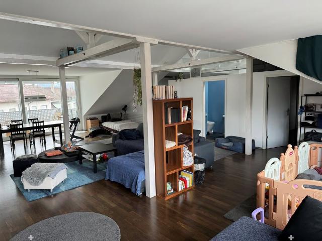 2.5 Zimmer, 115 m², 5. Stock