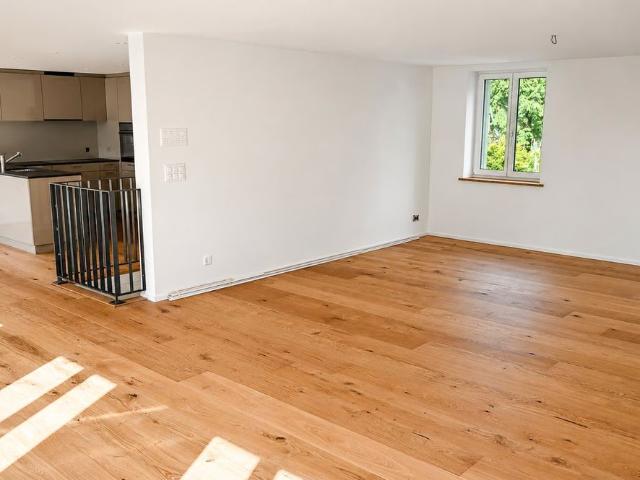 2.5 Zimmer, 116 m², EG