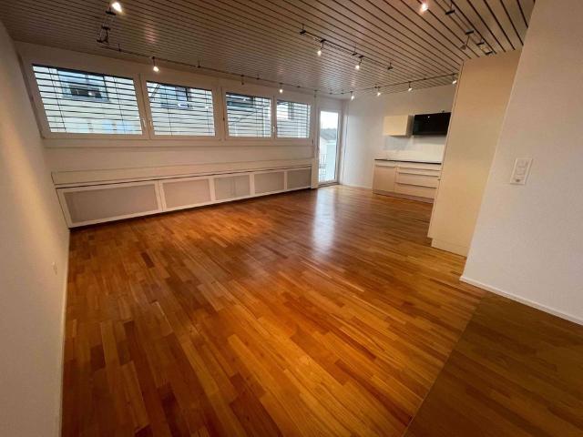 2.5 Zimmer, 118 m², 1. Stock