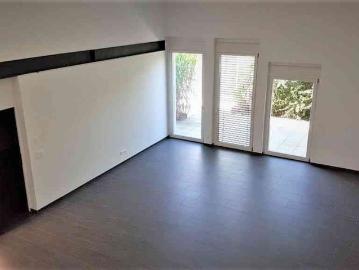 2.5 Zimmer, 120 m², EG