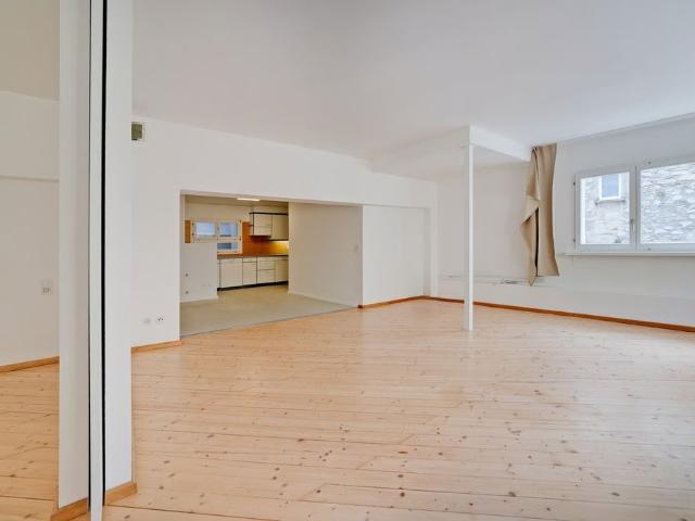 2.5 Zimmer, 120 m², 1. Stock