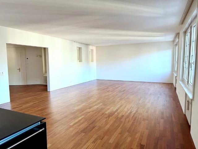 2.5 Zimmer, 120 m², 3. Stock