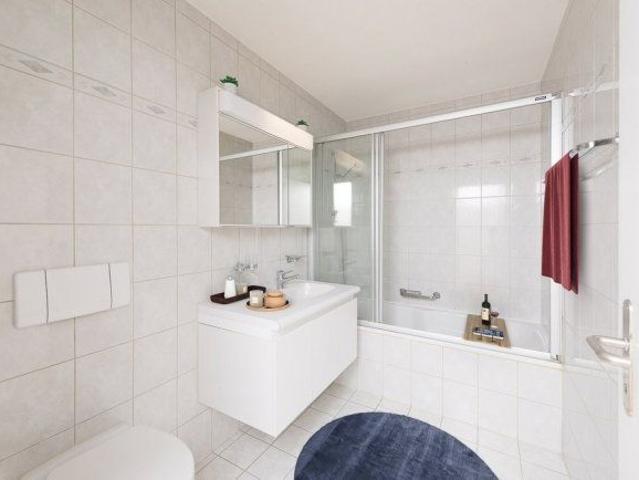2.5 Zimmer, 120 m², 3. Stock