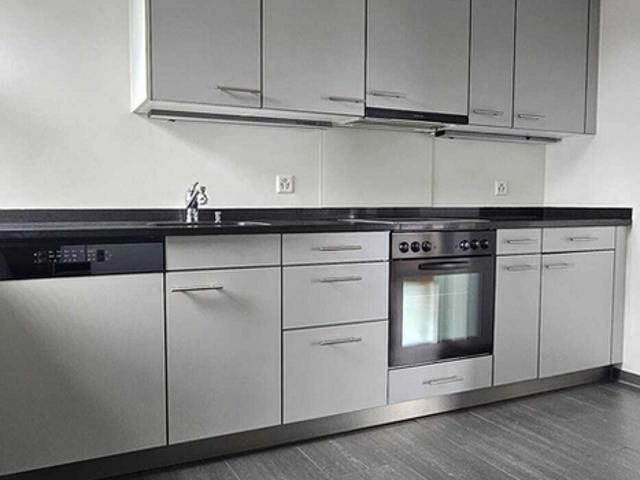 2.5 Zimmer, 136 m², 2. Stock
