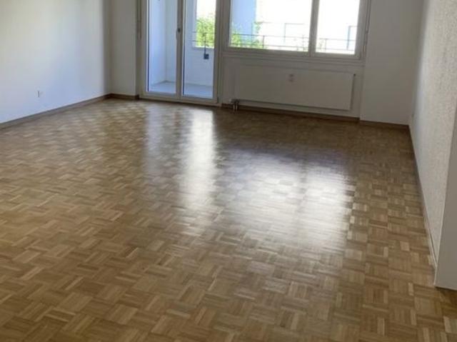 2.5 Zimmer, 55 m², 2. Stock