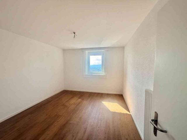 2.5 Zimmer, 56 m², 2. Stock