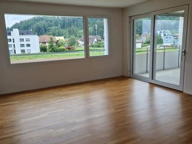 2.5 Zimmer, 58 m², 1. Stock